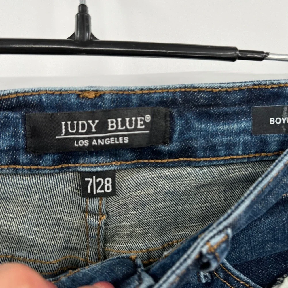 Judy Blue 7/28‎ Boyfriend Jeans Womens Medium Wash Distressed Raw Hem
